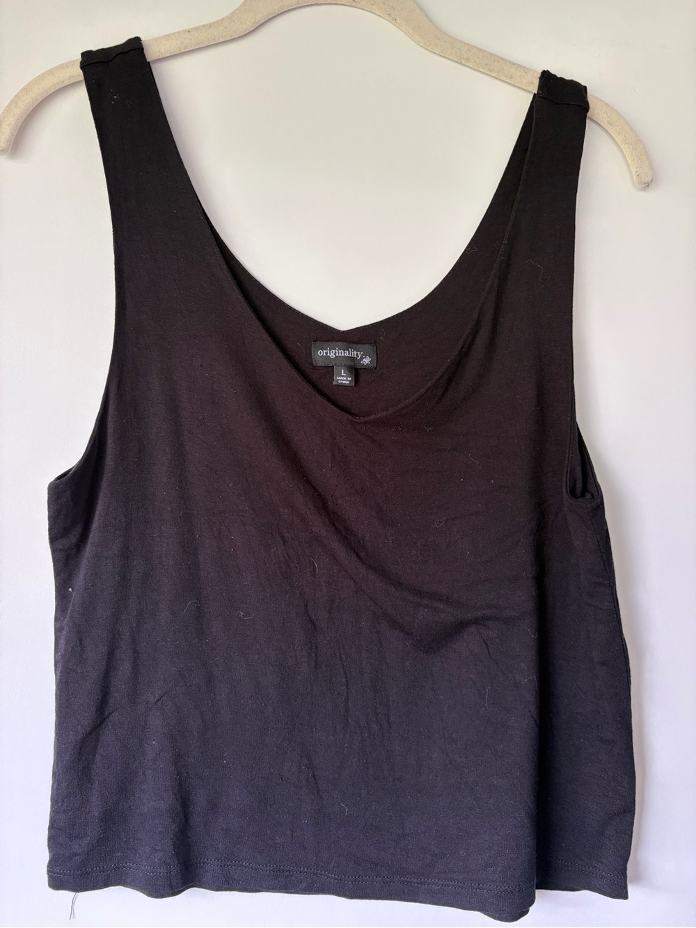 Originality Black Scoop Neck Tank Top - Size L